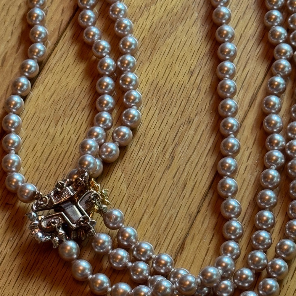 Elegant Nolan Miller Pearl Necklace